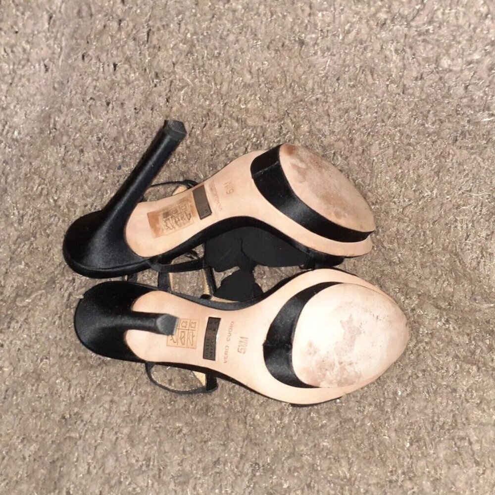 BADGLEY MISCHKA-Randee-Silk/Satin Black Flower-4.5" Heels-Sz 5.5-Excellent - Picture 7 of 7